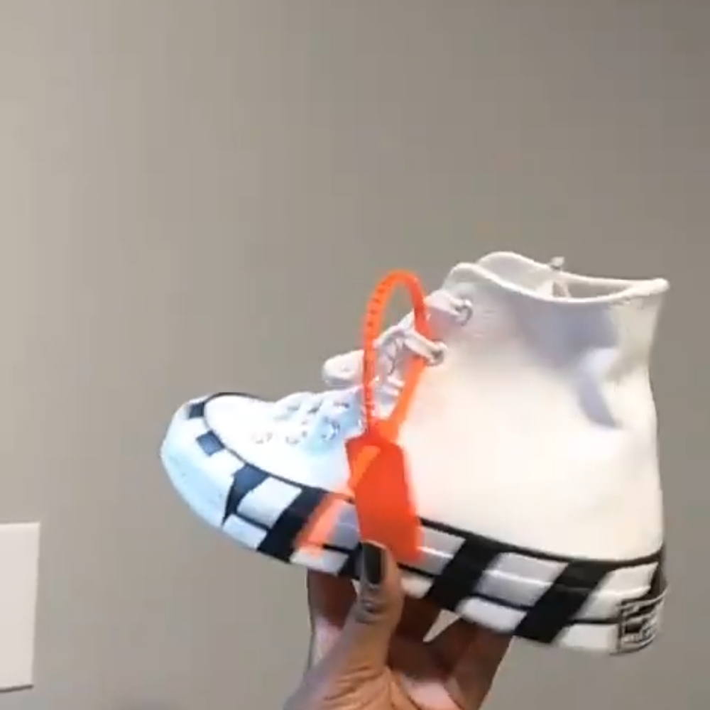Converse X Off White Sneakers - Picture 2 of 4